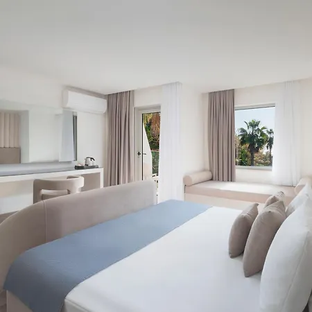 Selectum Noa Hotel 5*